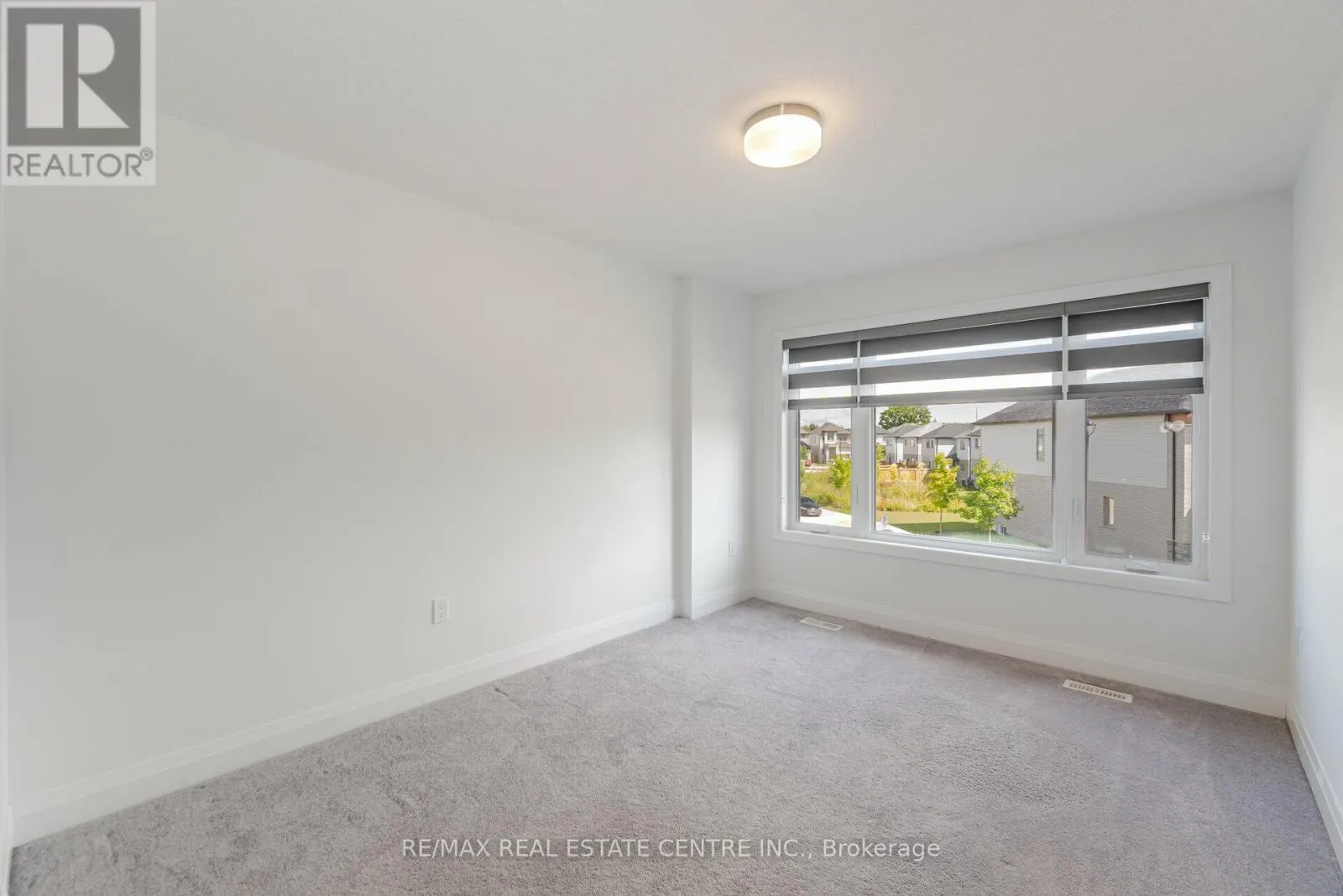 43 FERRIS CIRCLE