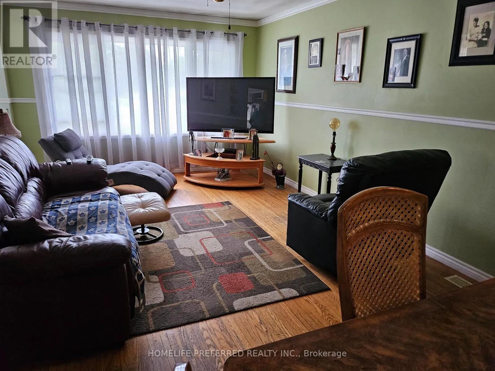 17B BEECHWOOD DRIVE