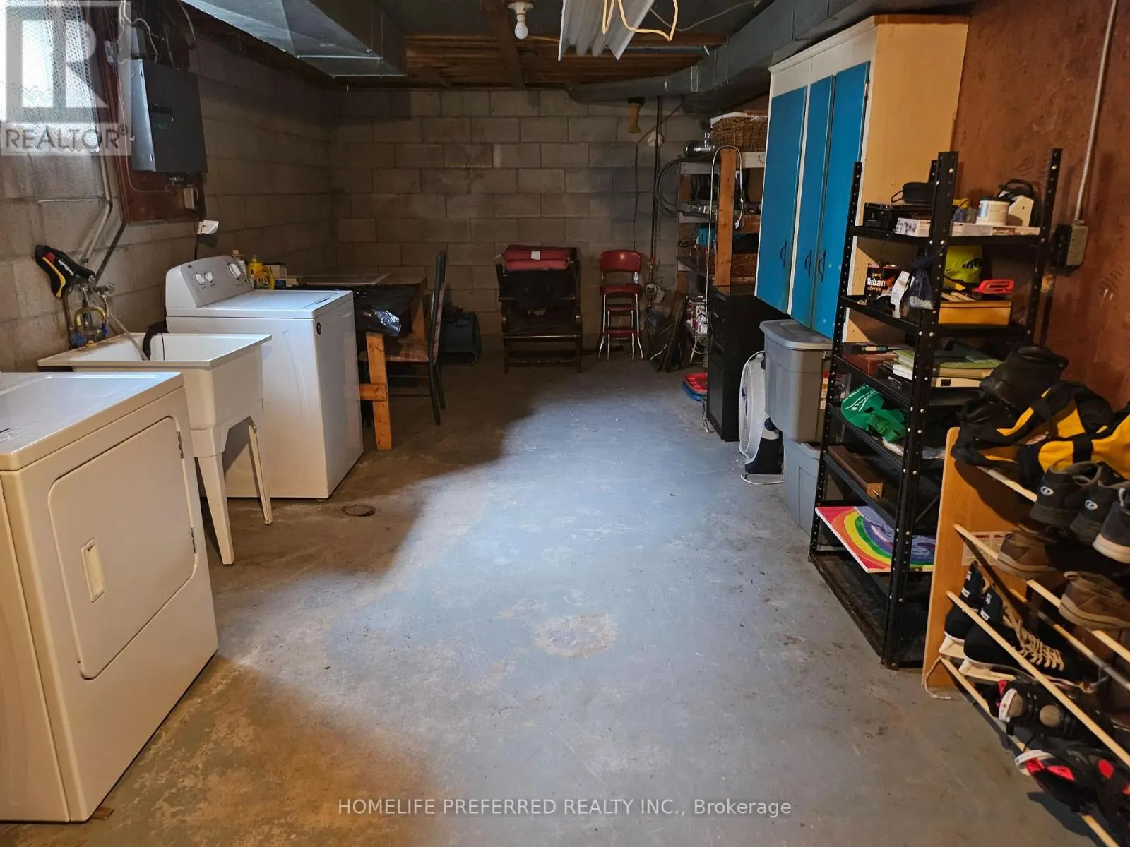 17B BEECHWOOD DRIVE