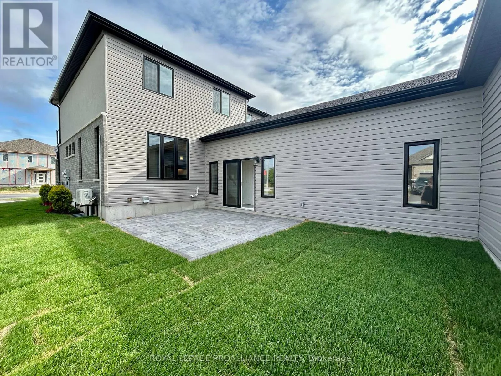 12 RIVERSTONE WAY