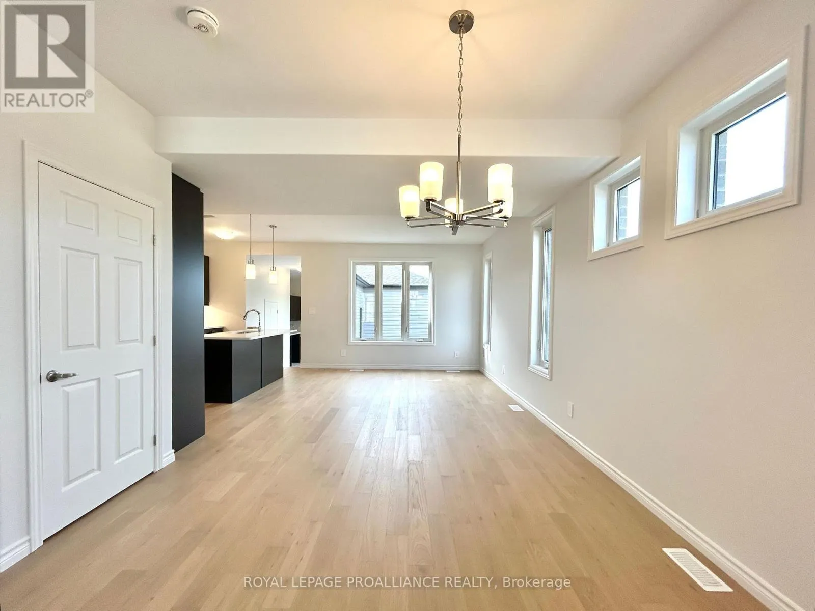 12 RIVERSTONE WAY
