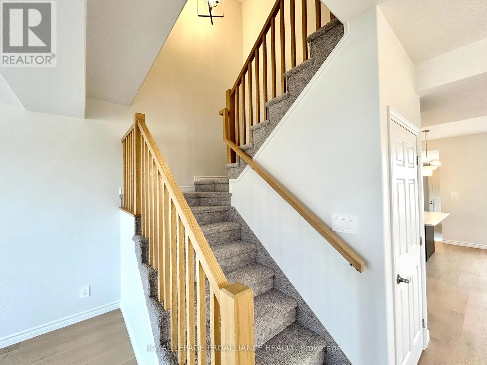 12 RIVERSTONE WAY