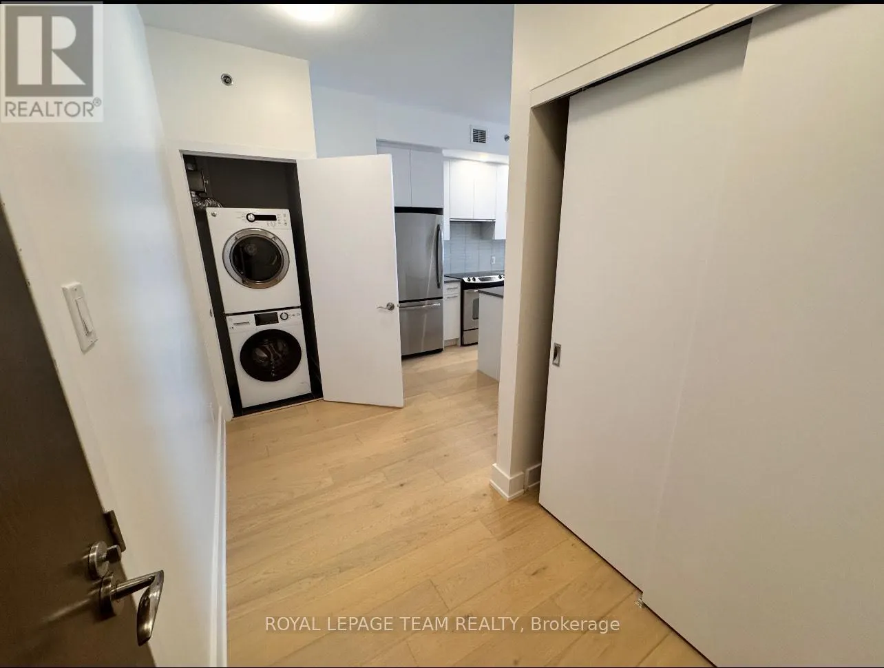 207 - 108 RICHMOND ROAD