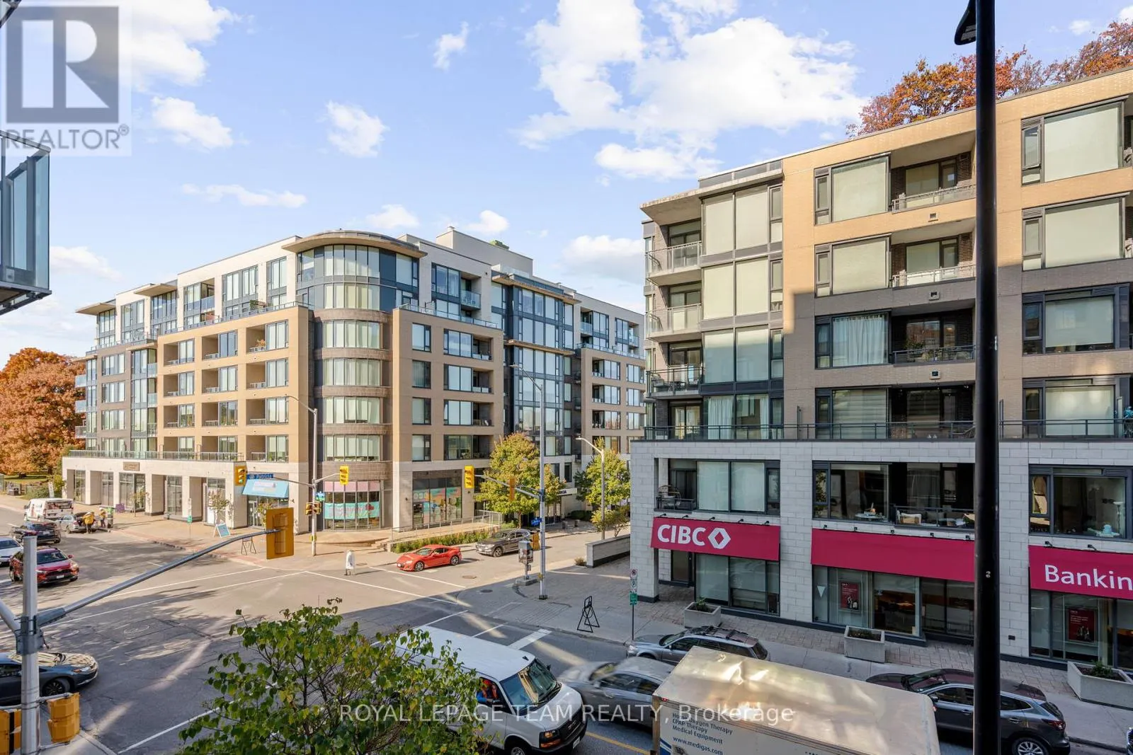207 - 108 RICHMOND ROAD