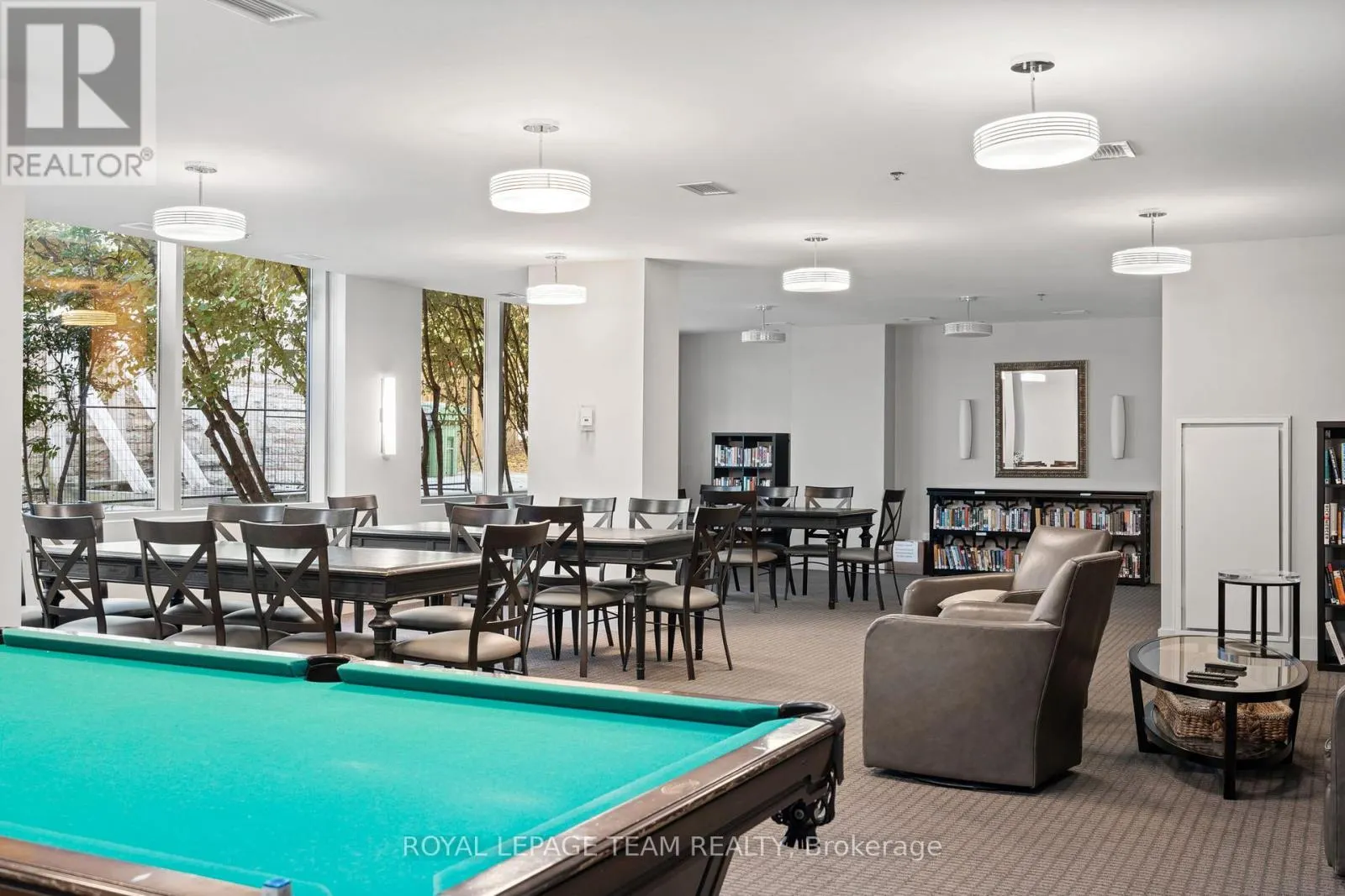 207 - 108 RICHMOND ROAD