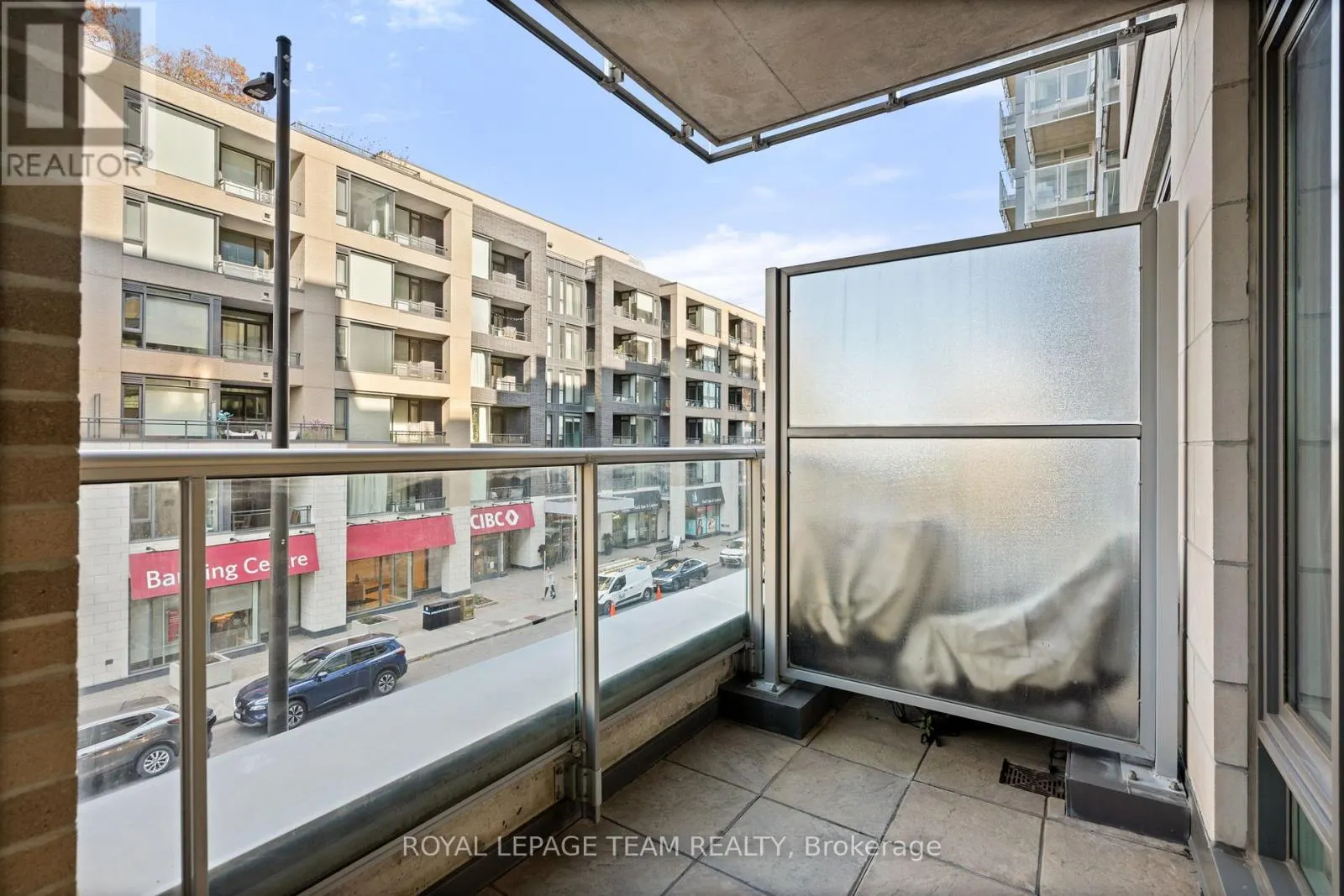 207 - 108 RICHMOND ROAD