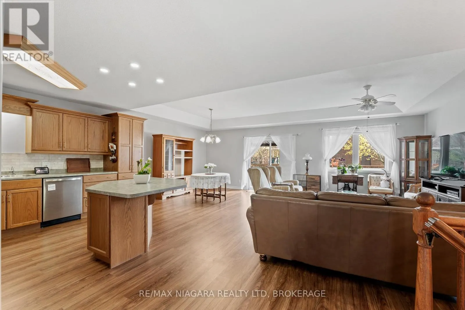 4 - 3730 DISHER STREET, #4