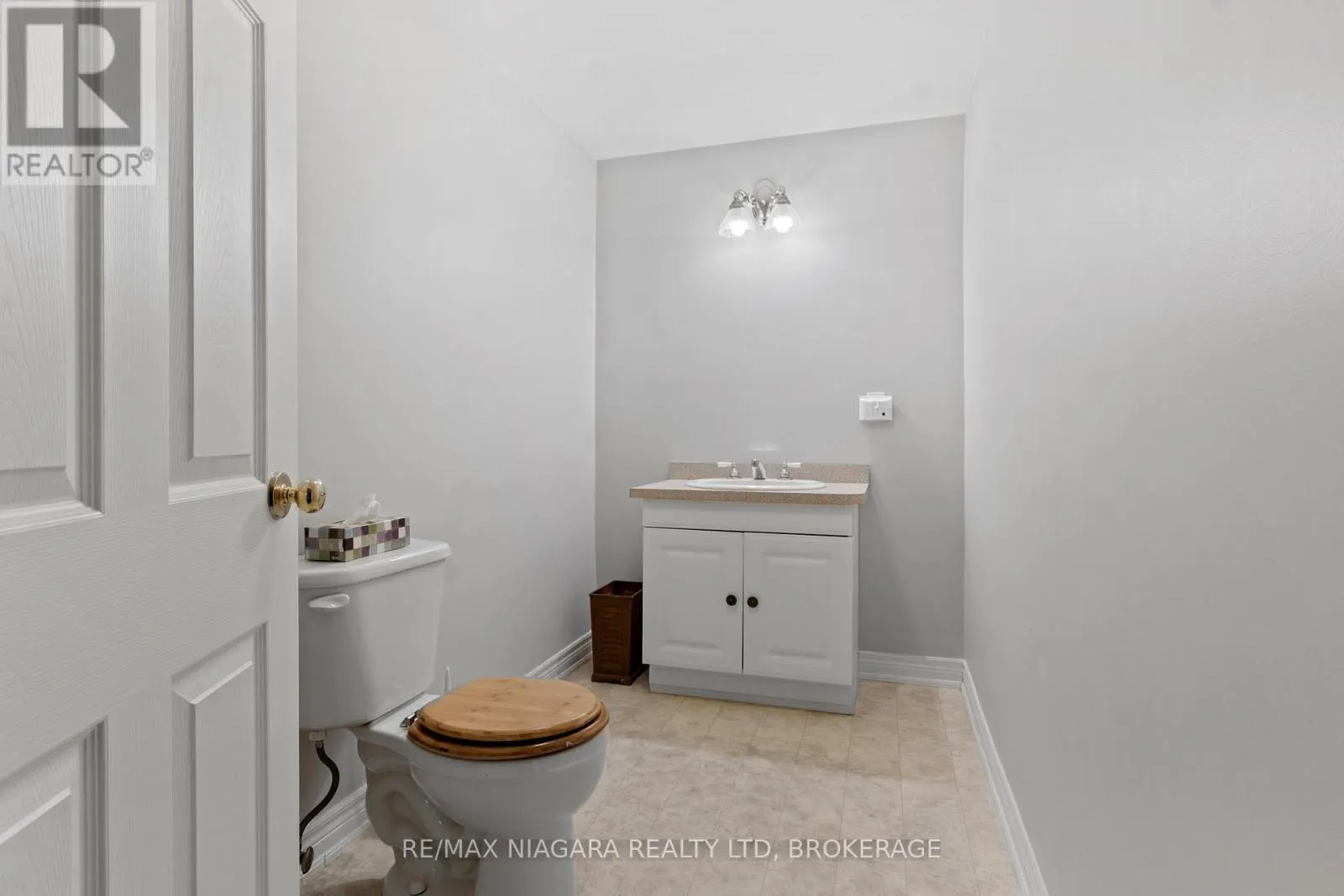 4 - 3730 DISHER STREET, #4