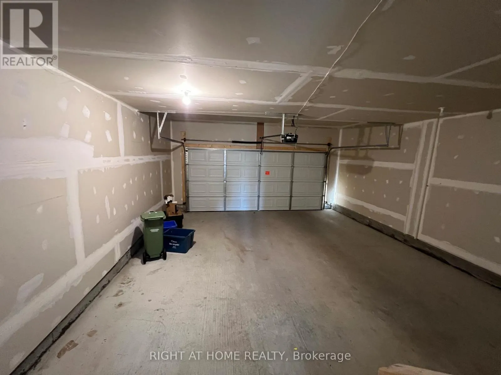 195 HARMATTAN AVENUE