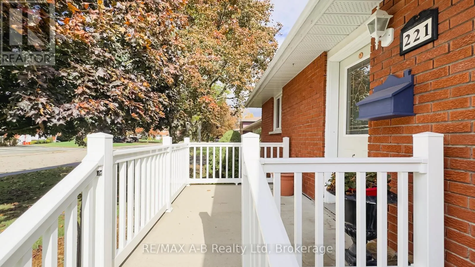 221 COULTON DRIVE