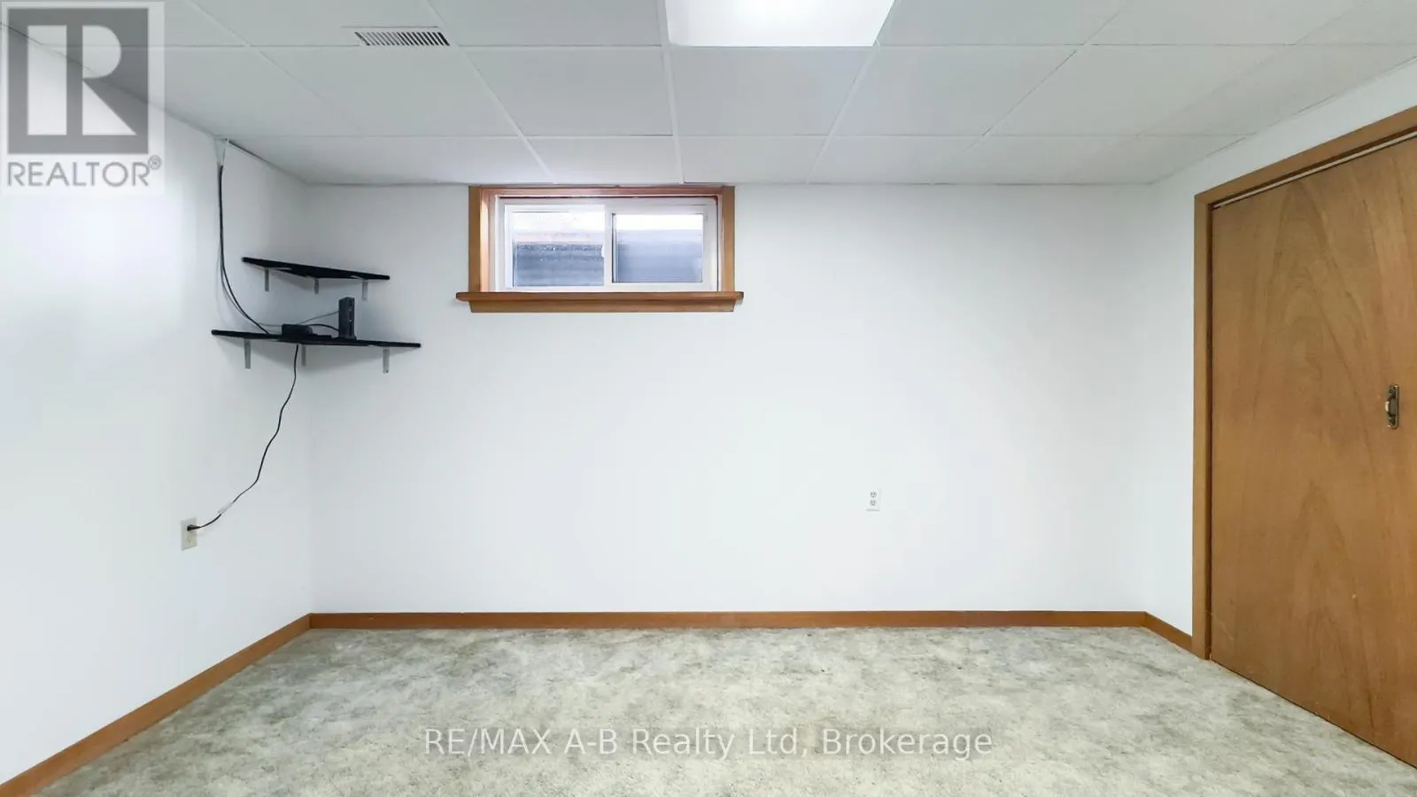 221 COULTON DRIVE