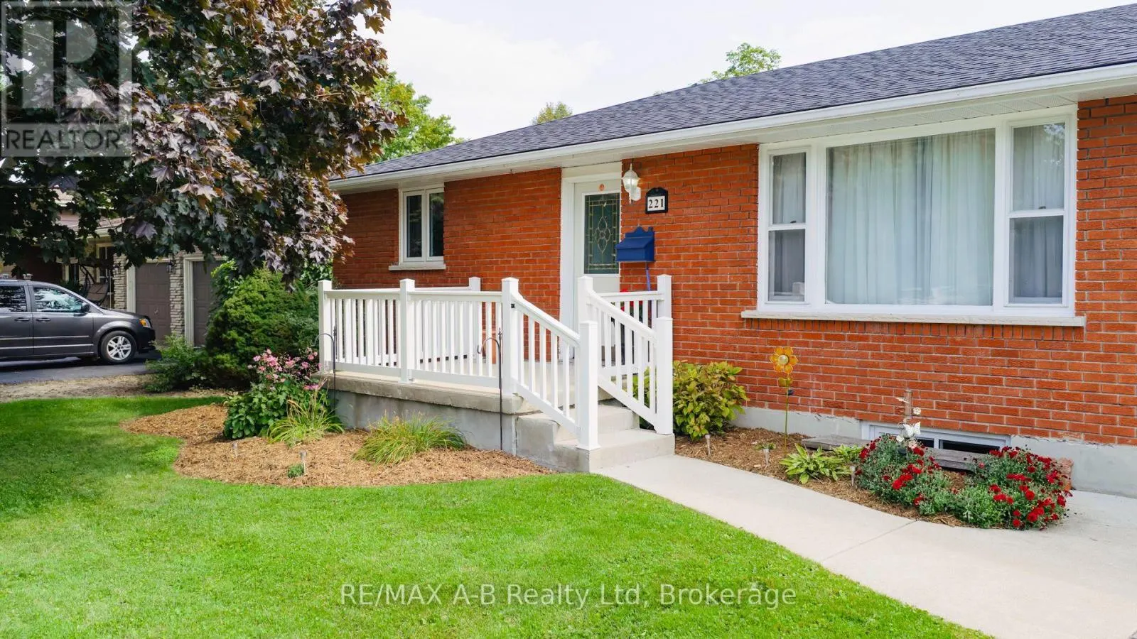 221 COULTON DRIVE