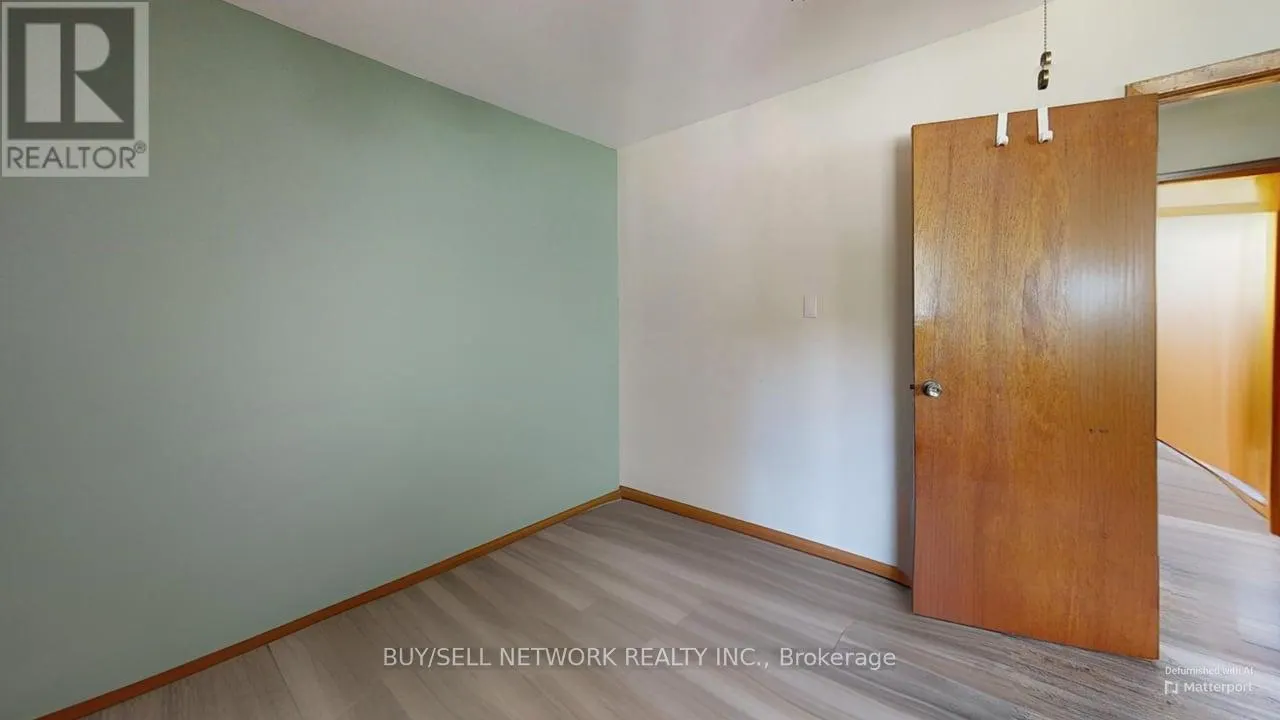 9 HEMLOCK STREET