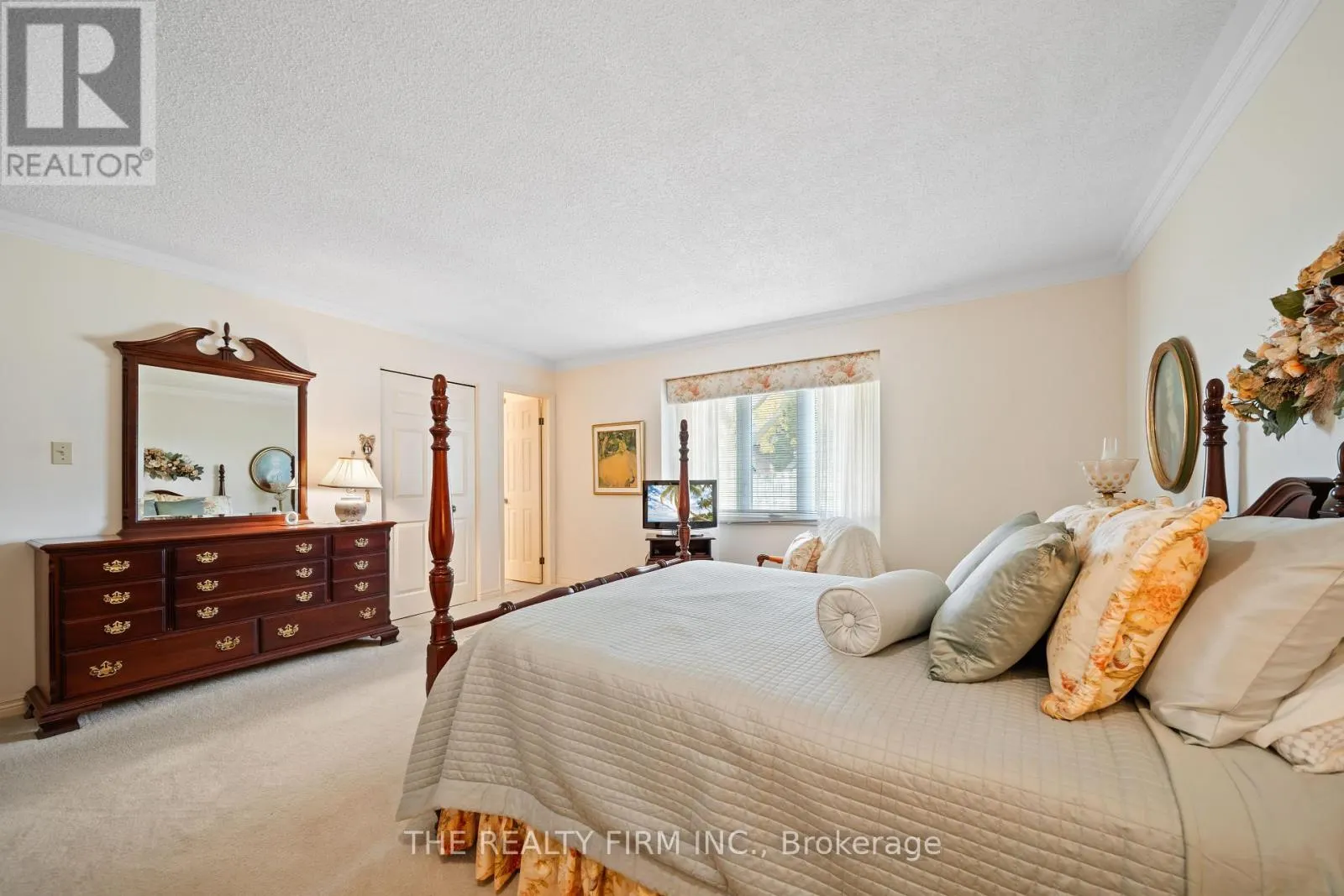 27 - 93 PINE VALLEY GATE, #27