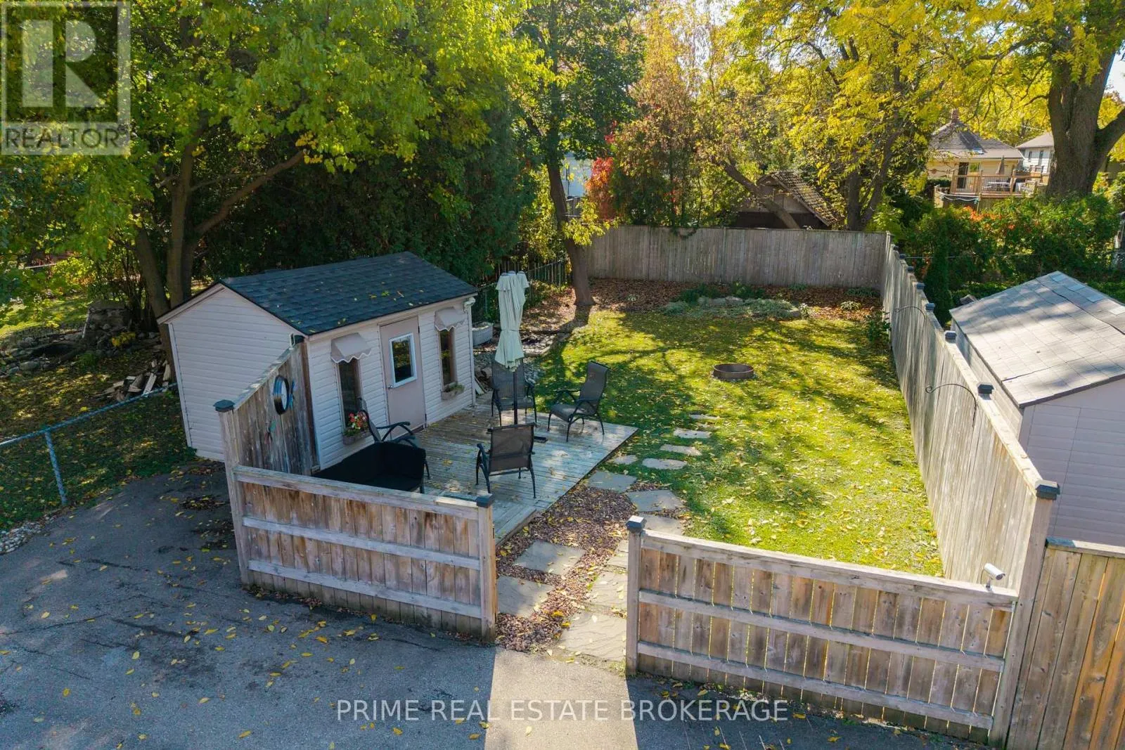 11 BRISCOE STREET E
