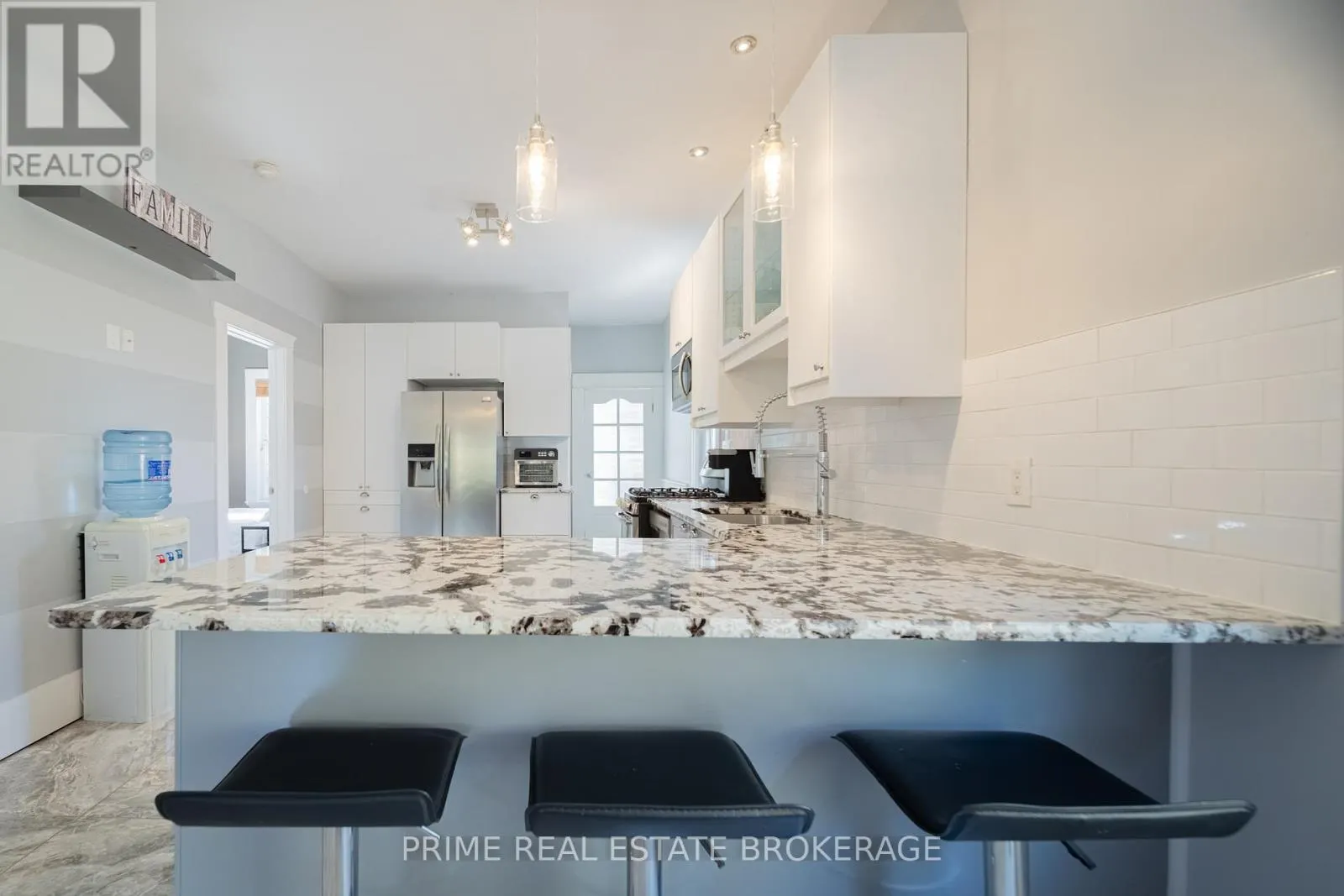 11 BRISCOE STREET E