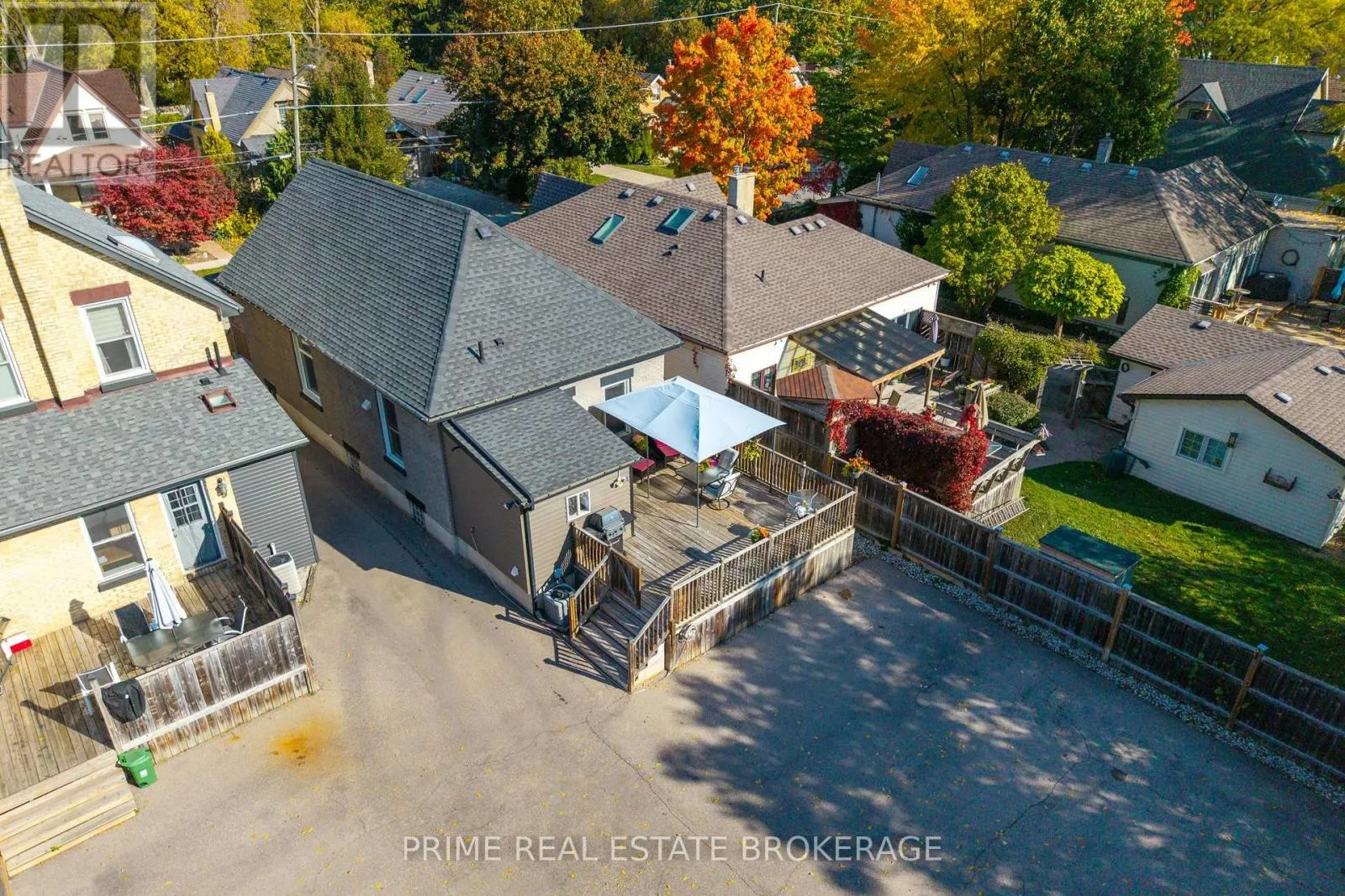 11 BRISCOE STREET E
