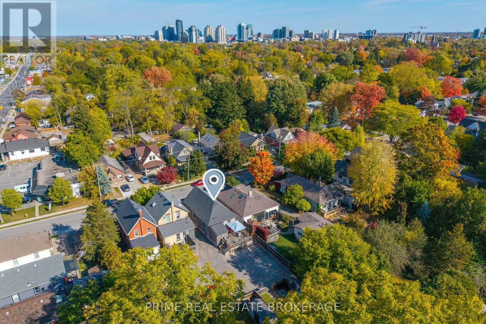 11 BRISCOE STREET E