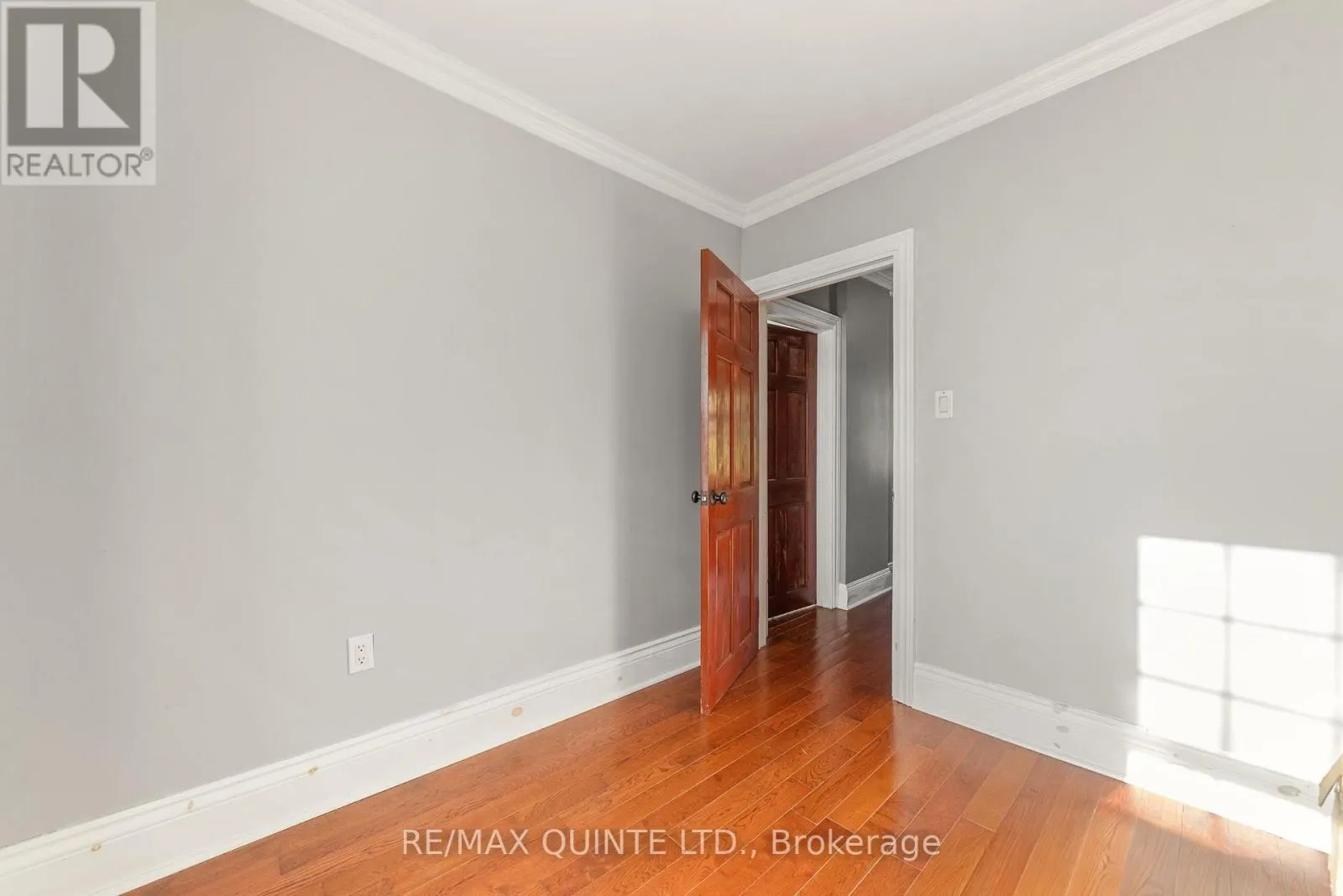 562 TRENTON FRANKFORD ROAD