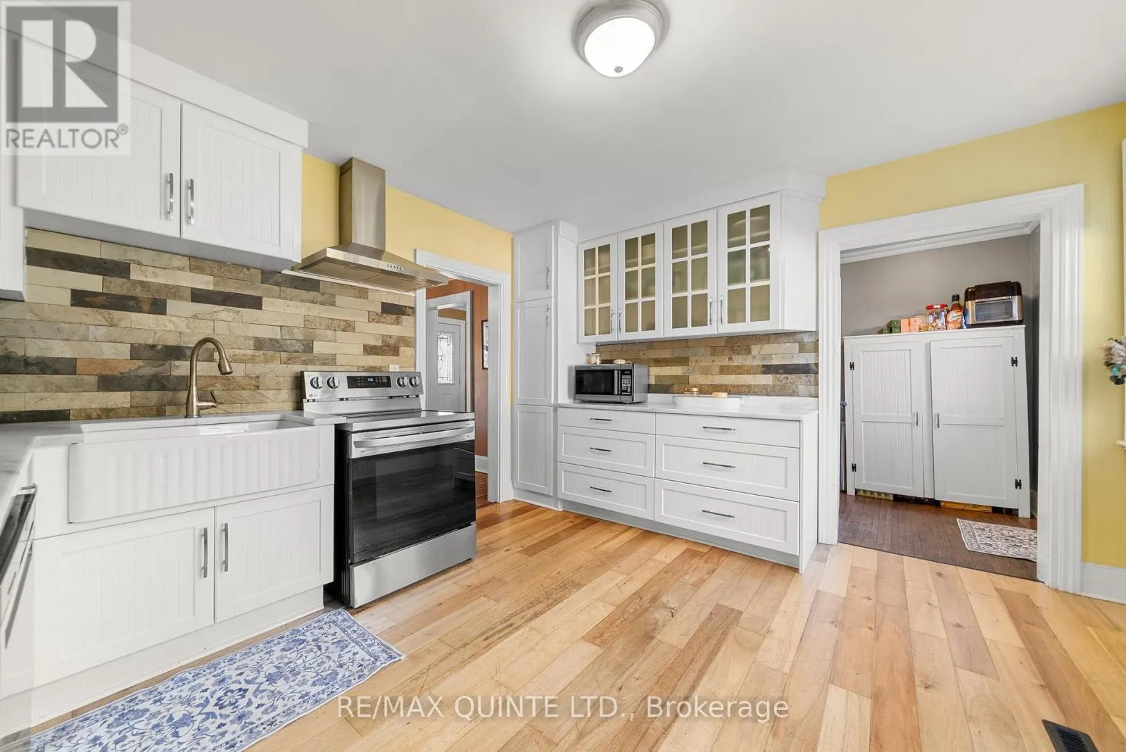 562 TRENTON FRANKFORD ROAD