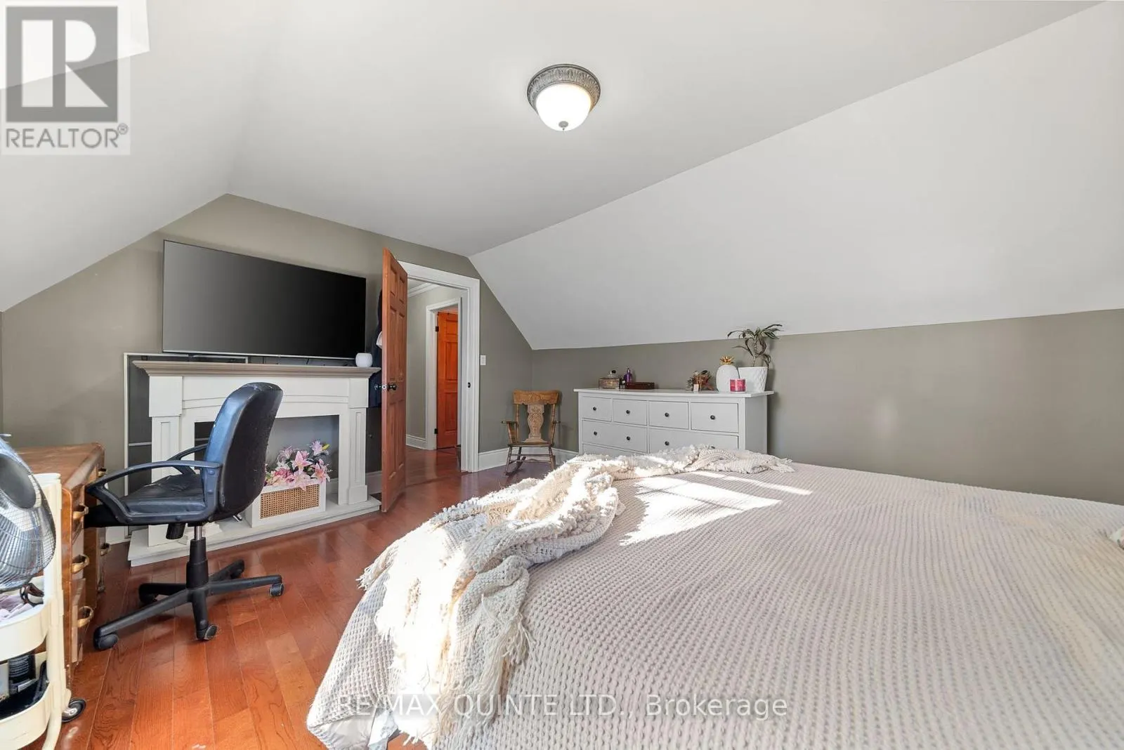 562 TRENTON FRANKFORD ROAD