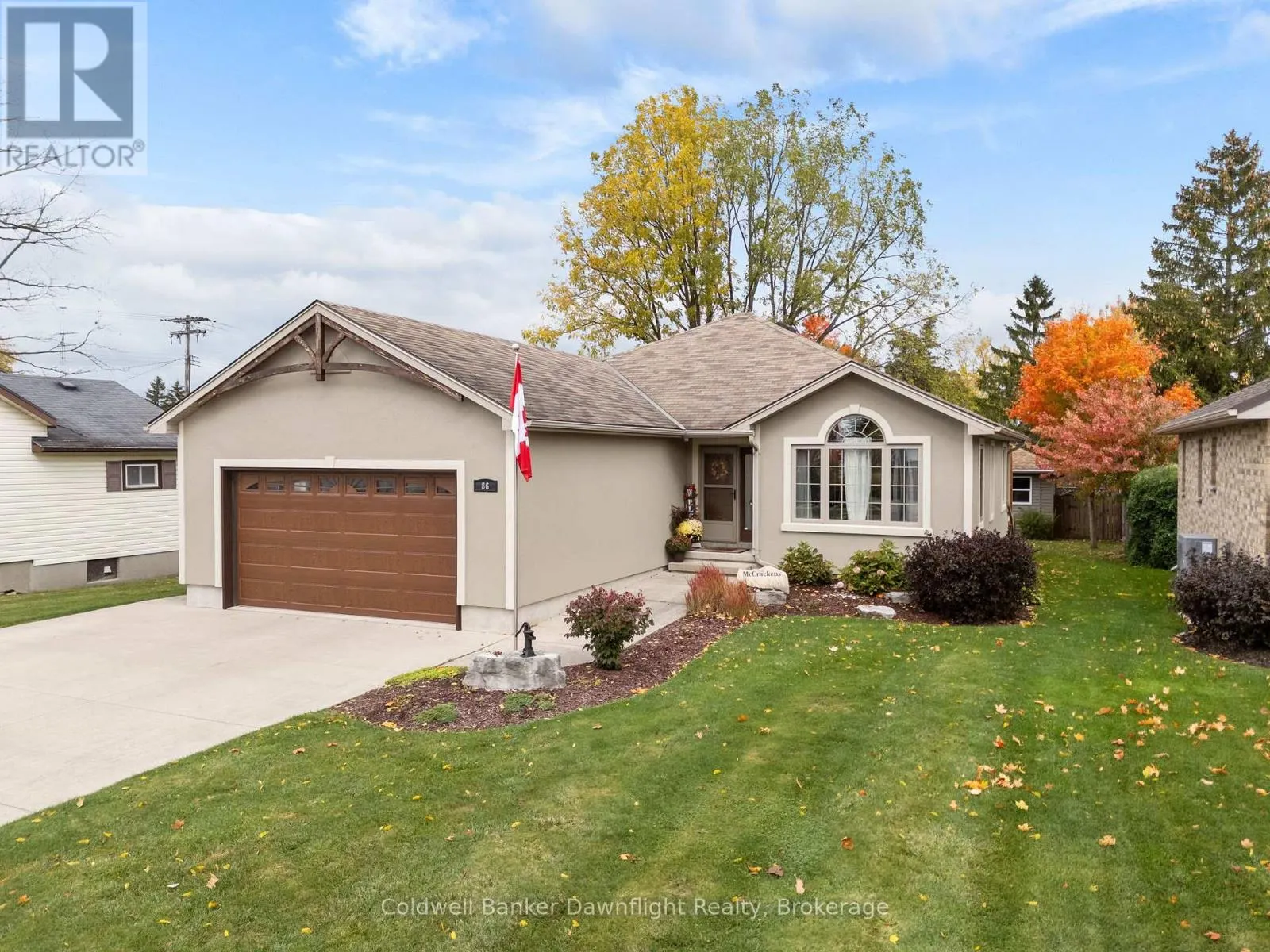 86 HURON STREET W
