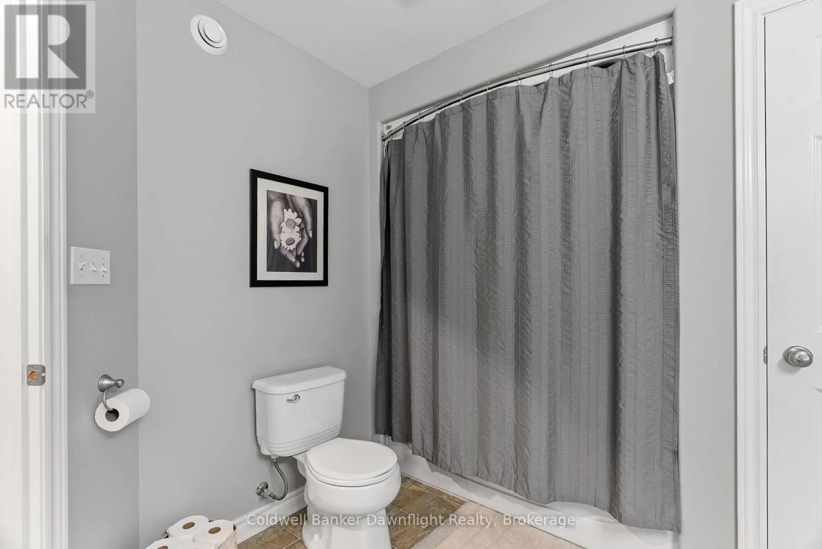 86 HURON STREET W