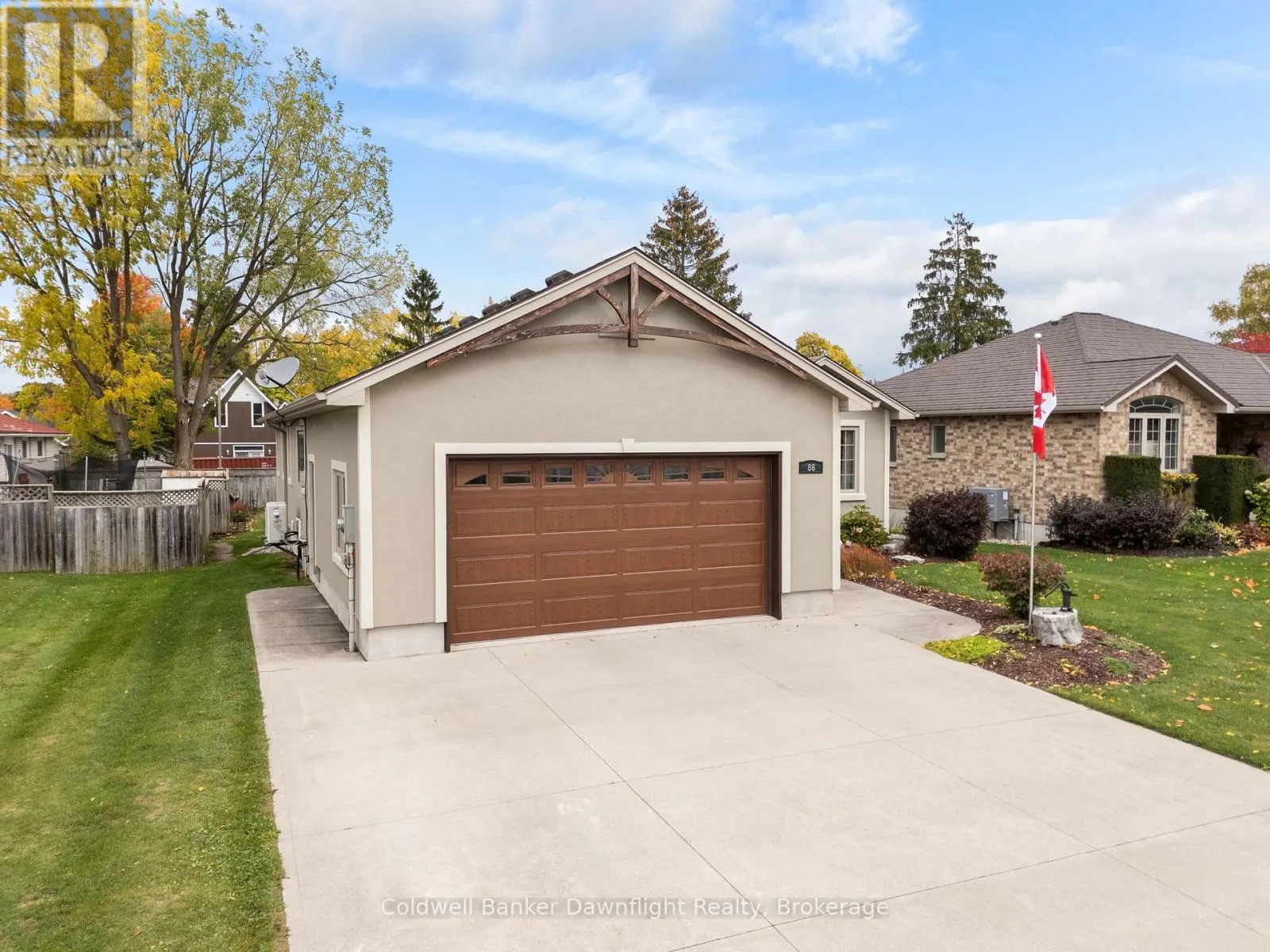 86 HURON STREET W
