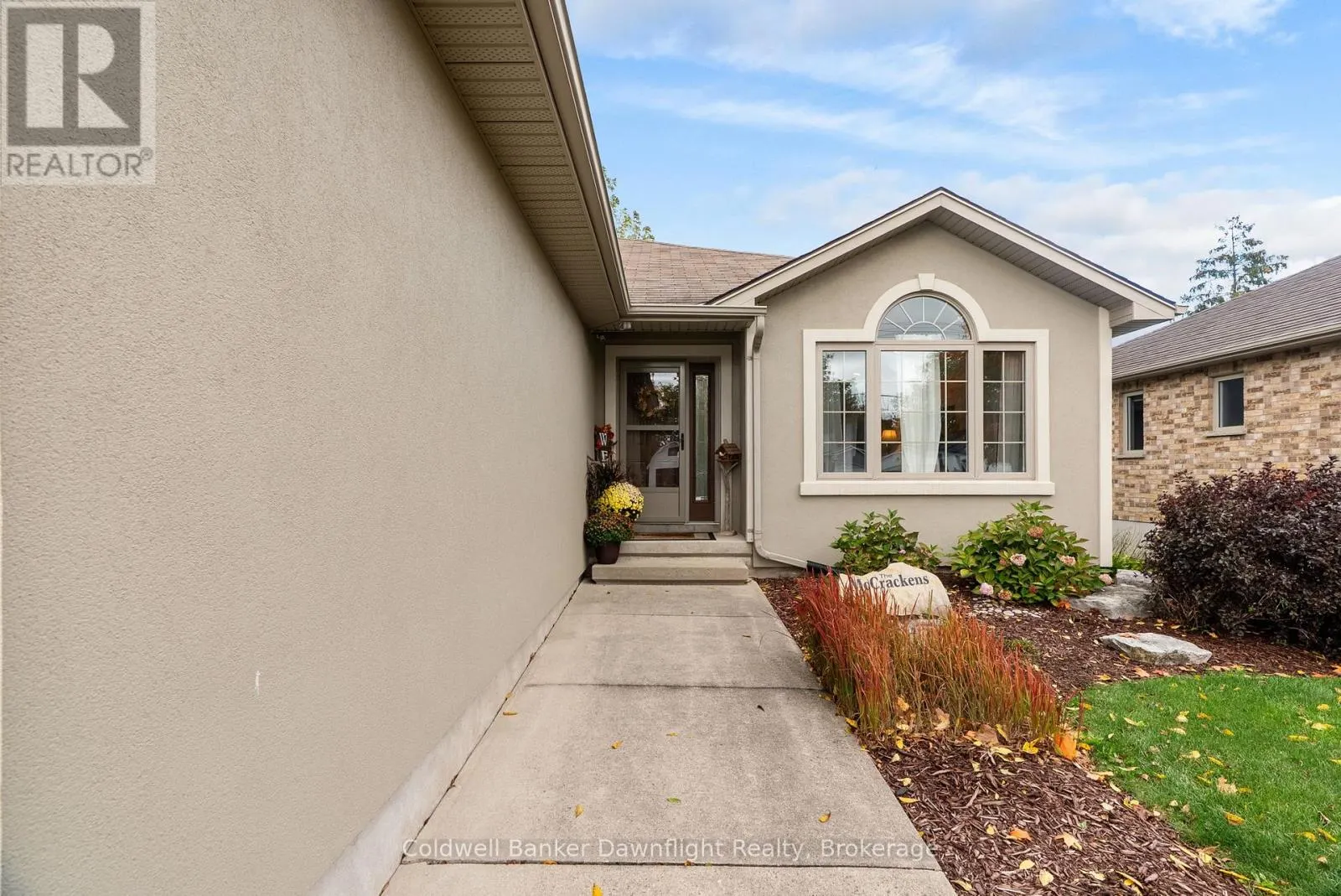 86 HURON STREET W