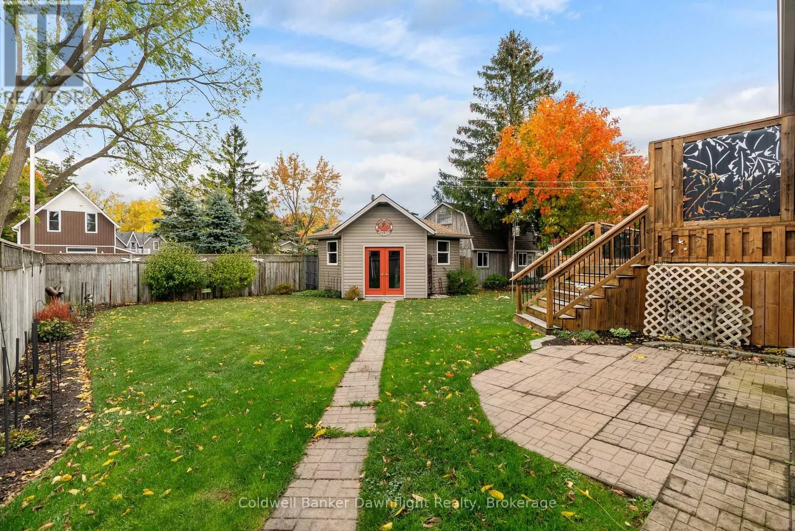 86 HURON STREET W