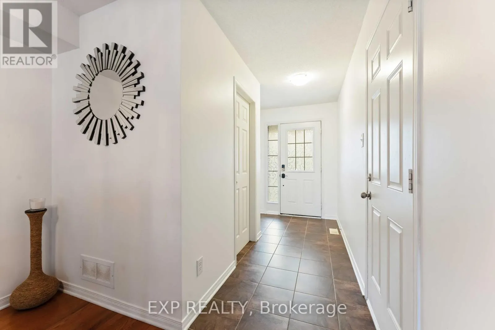 438 HARESFIELD COURT
