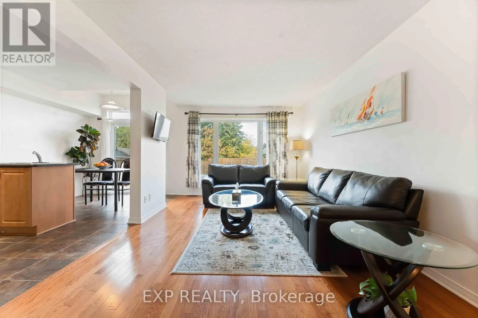 438 HARESFIELD COURT