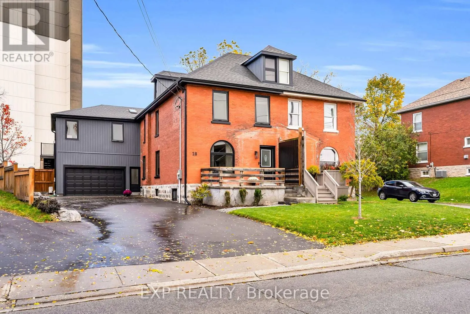 28 ELLIOTT STREET