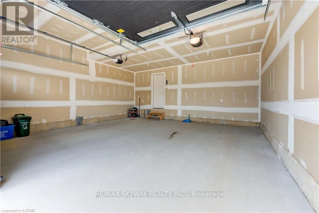 1774 BRUNSON WAY