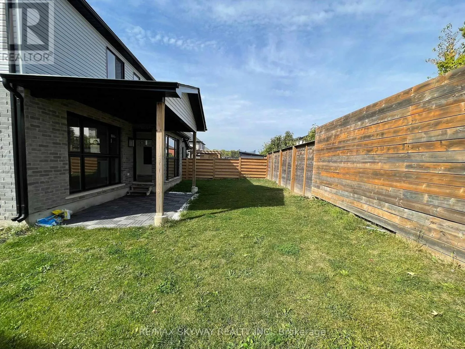 1774 BRUNSON WAY