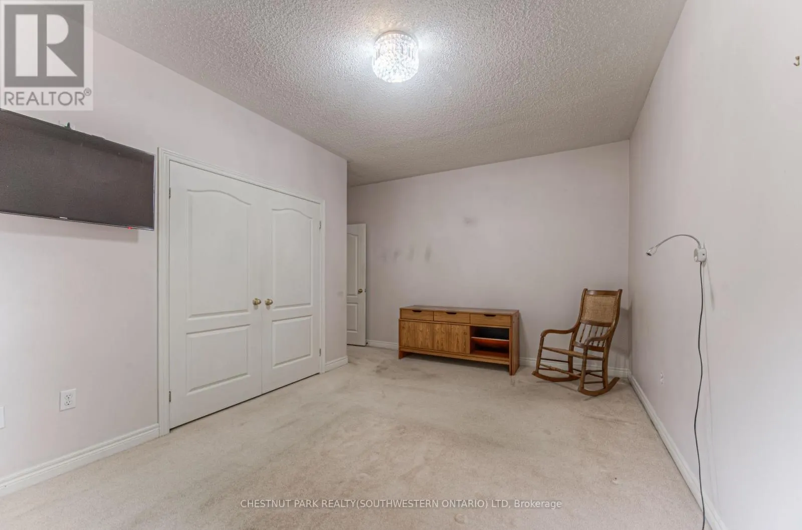 19 - 100 IDLE CREEK DRIVE