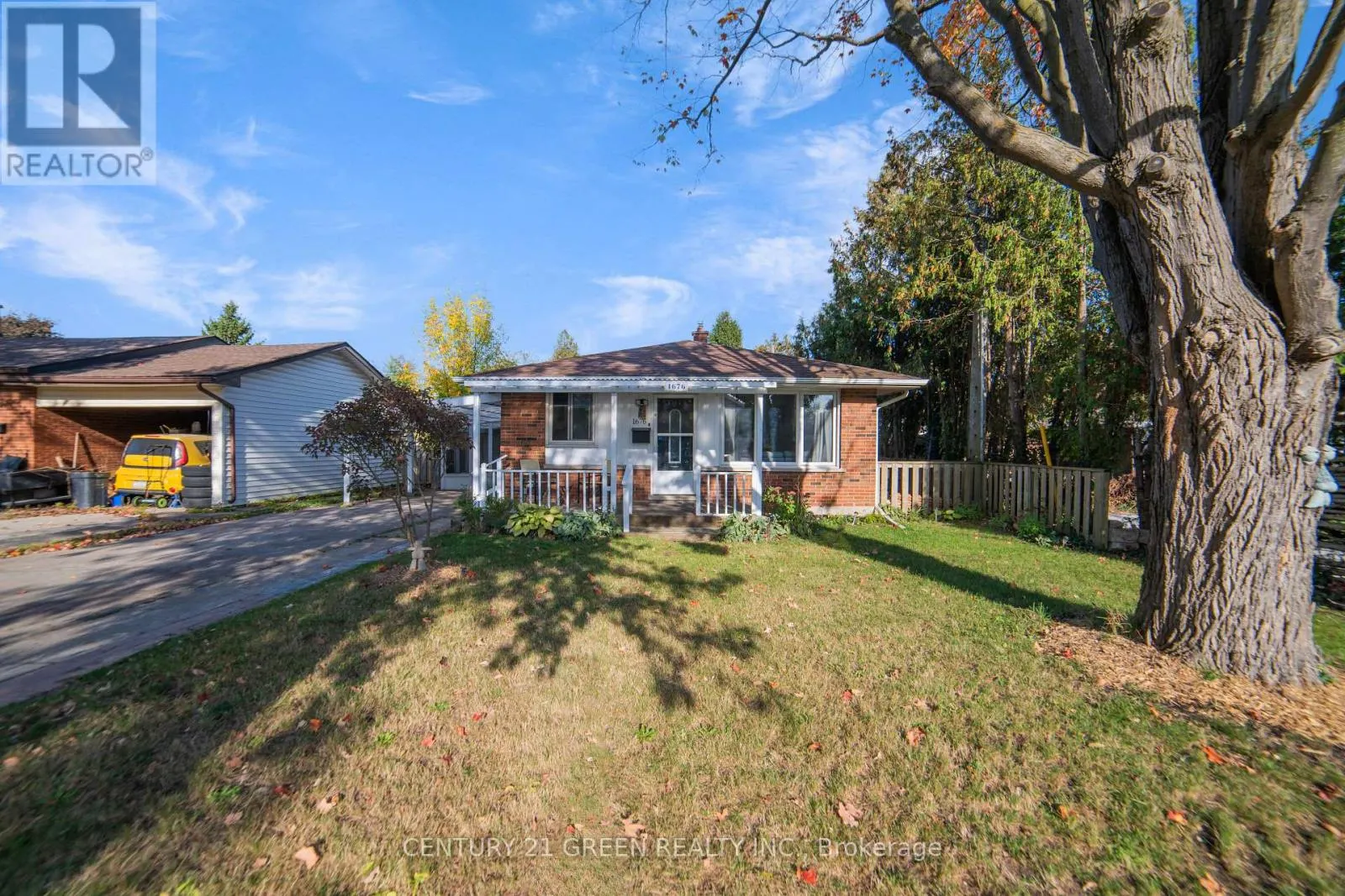 1676 HOLLEY CRESCENT