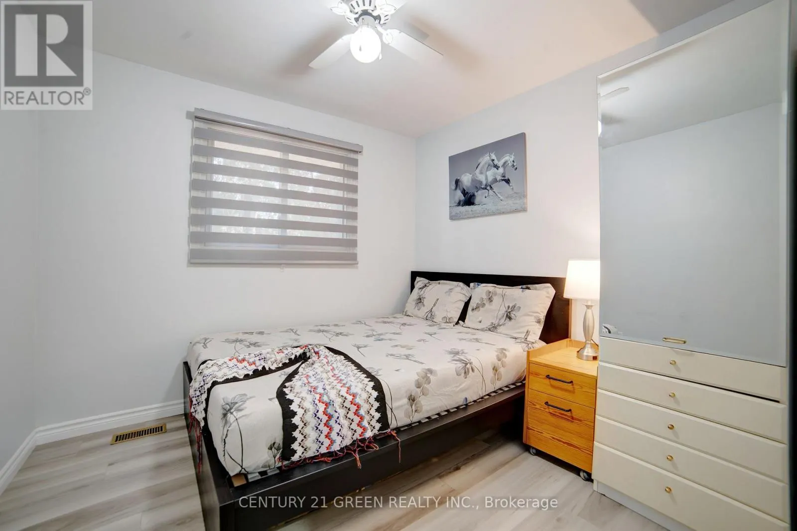 1676 HOLLEY CRESCENT