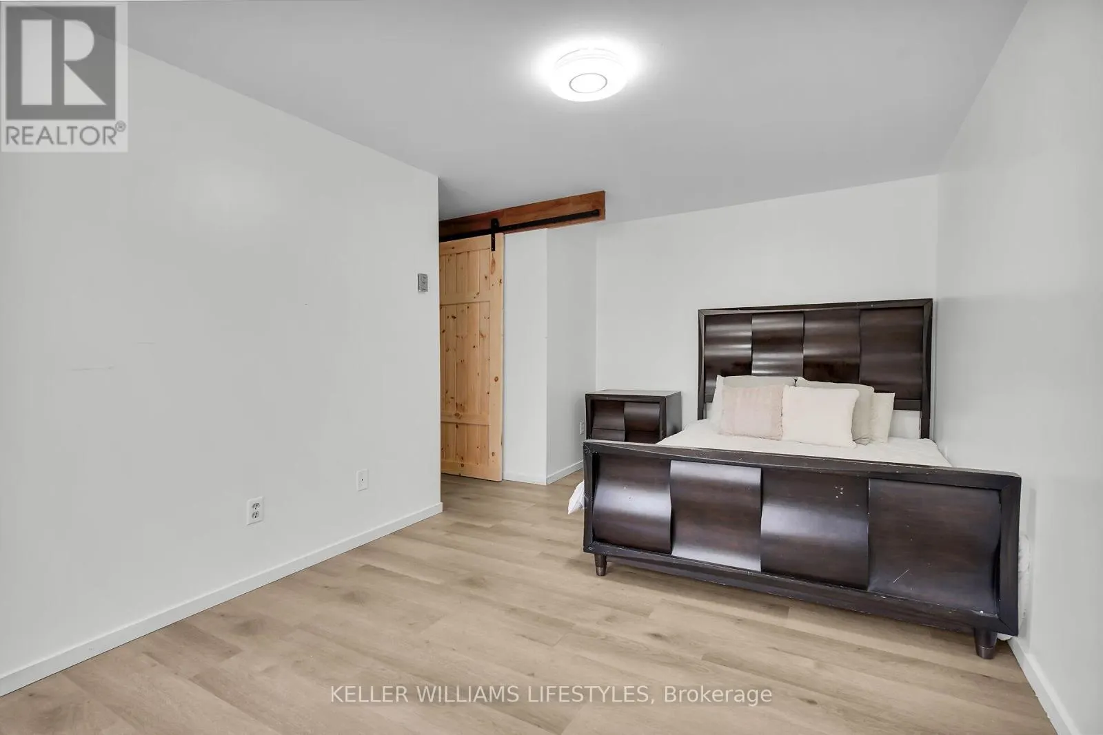 4 - 230 CLARKE ROAD, #4
