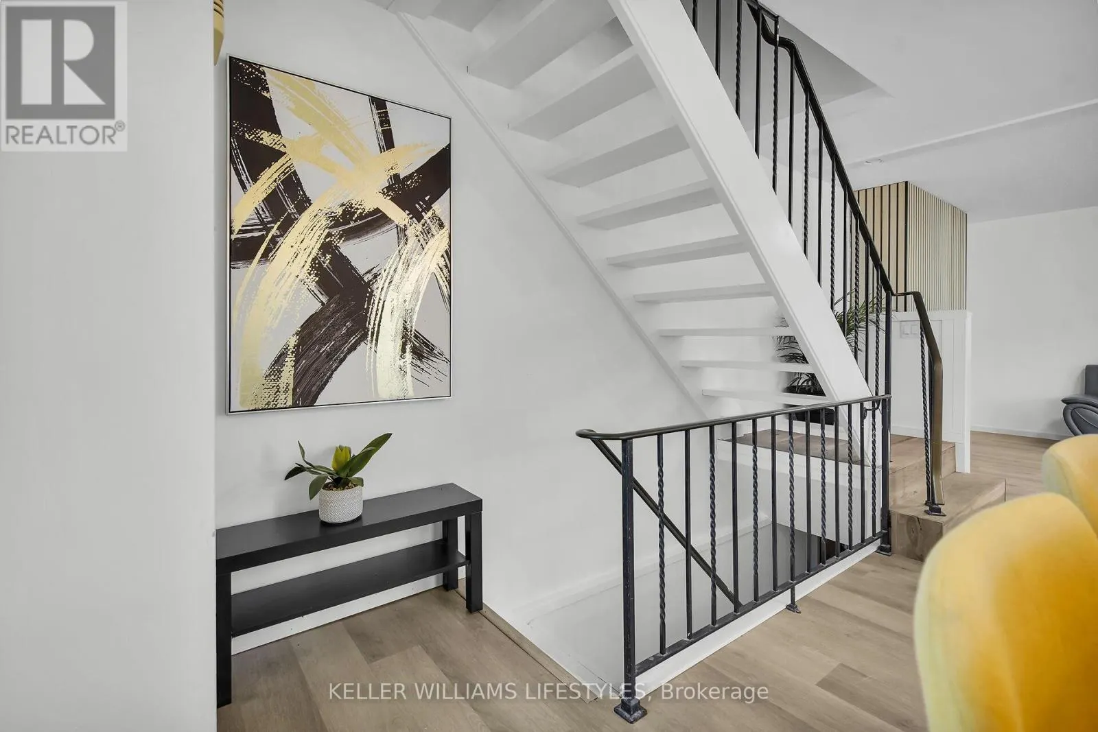 4 - 230 CLARKE ROAD, #4