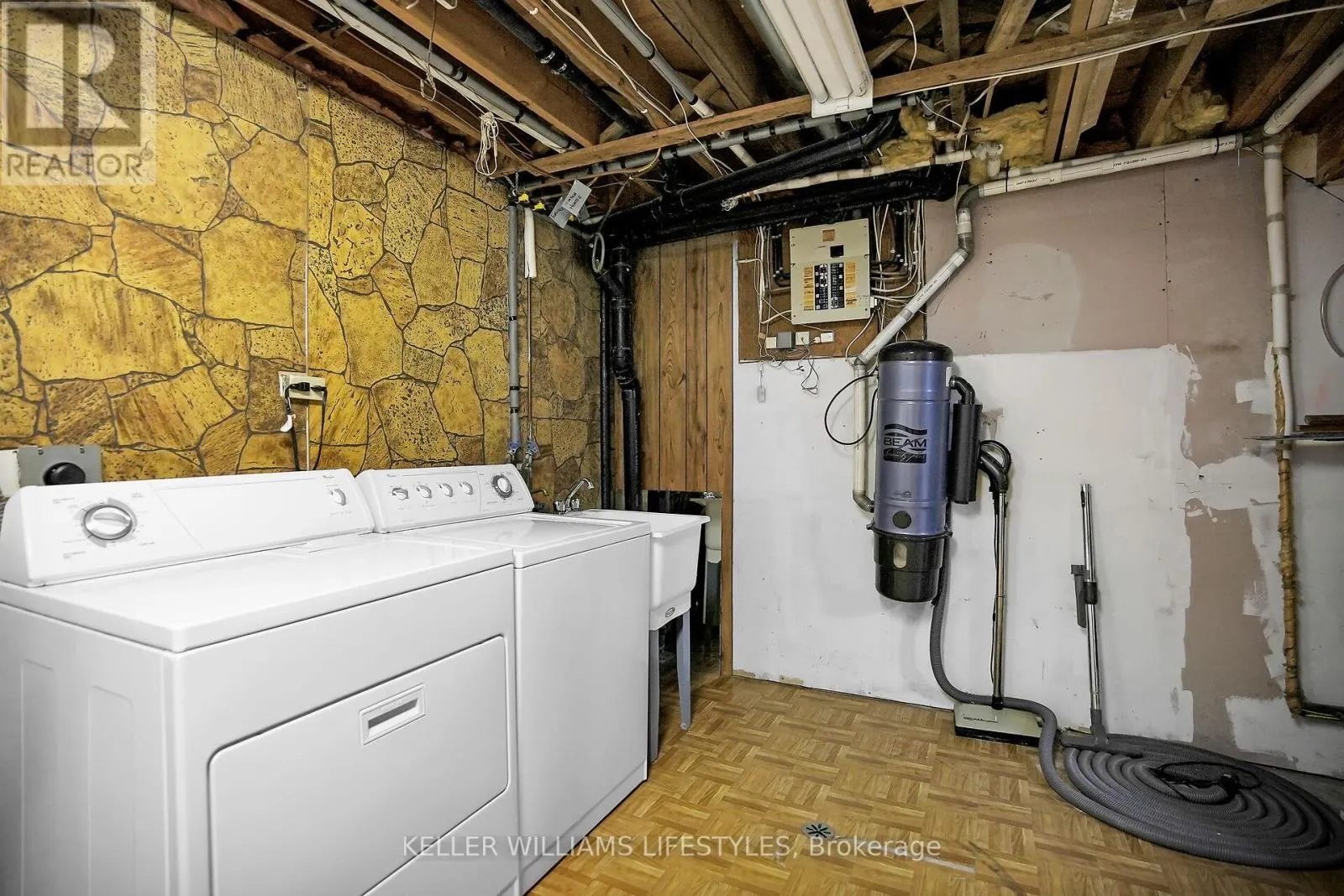4 - 230 CLARKE ROAD, #4