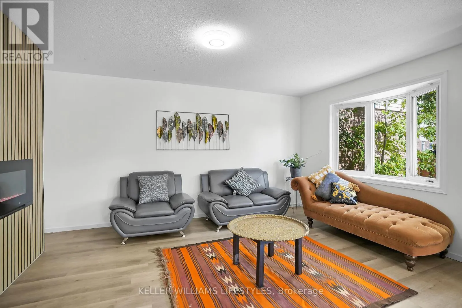 4 - 230 CLARKE ROAD, #4
