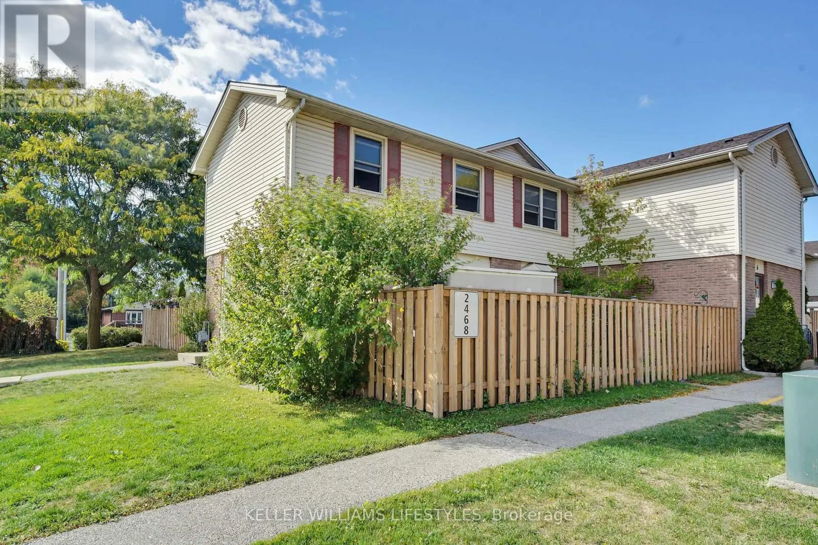 4 - 230 CLARKE ROAD, #4