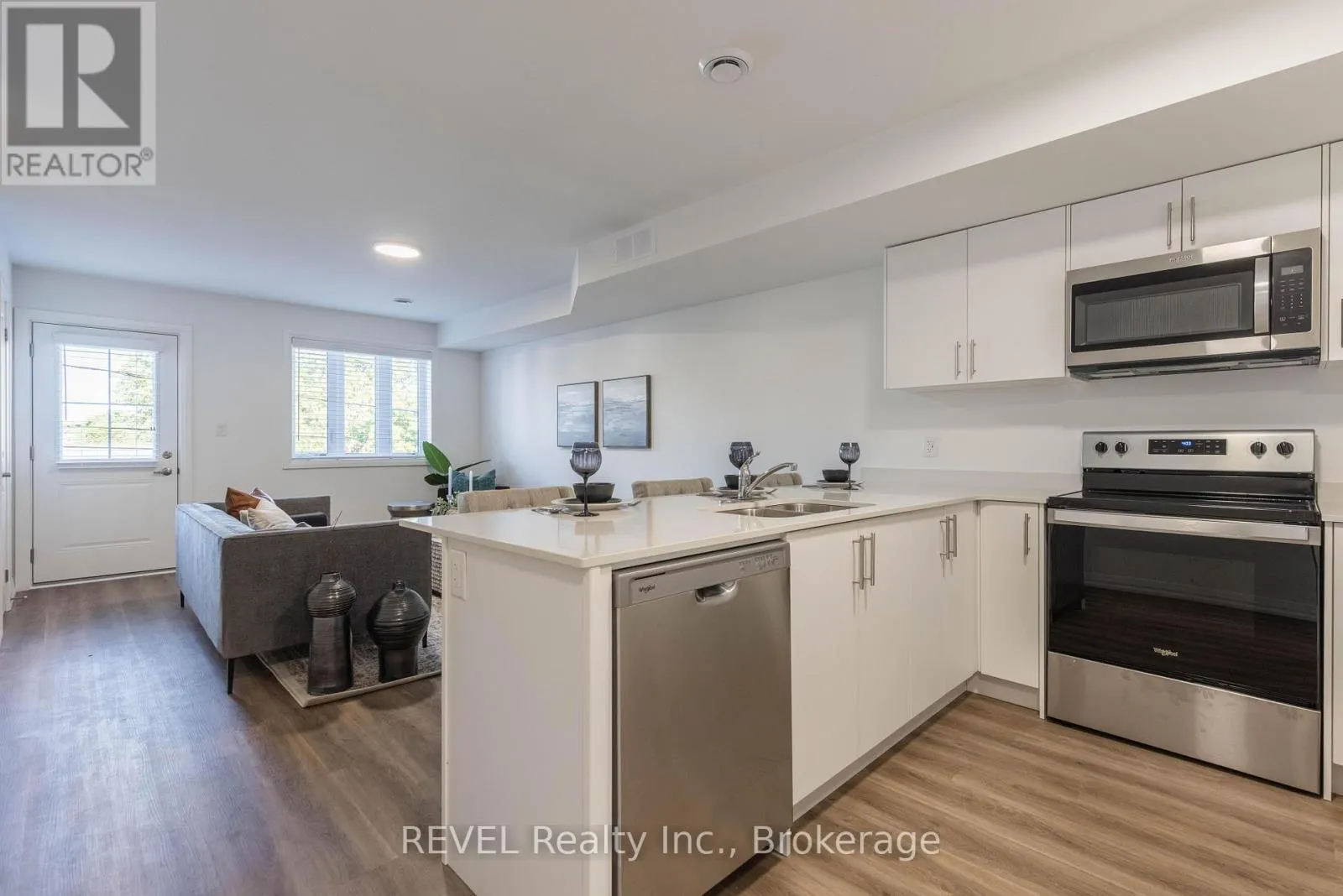 34 - 35 SOUTHWORTH STREET N, #34