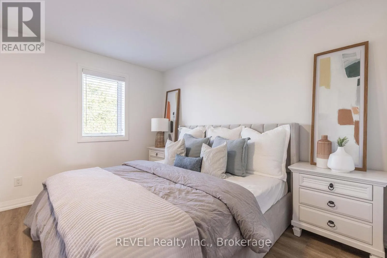34 - 35 SOUTHWORTH STREET N, #34