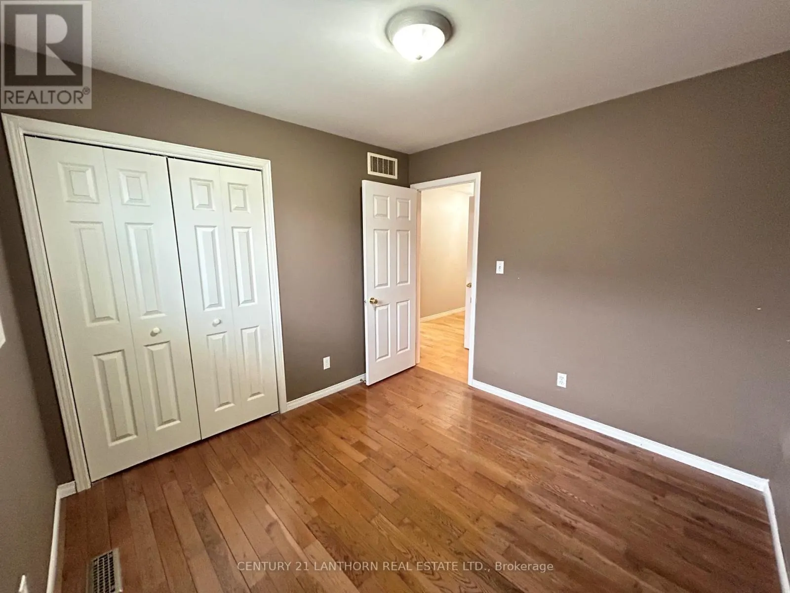 11 SUMAC TERRACE