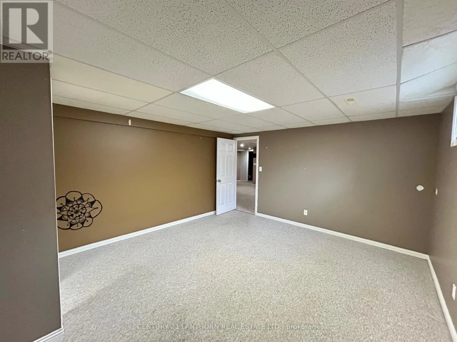 11 SUMAC TERRACE