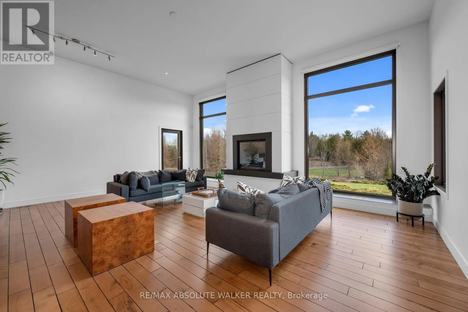 19421 KENYON CONCESSION 1 ROAD