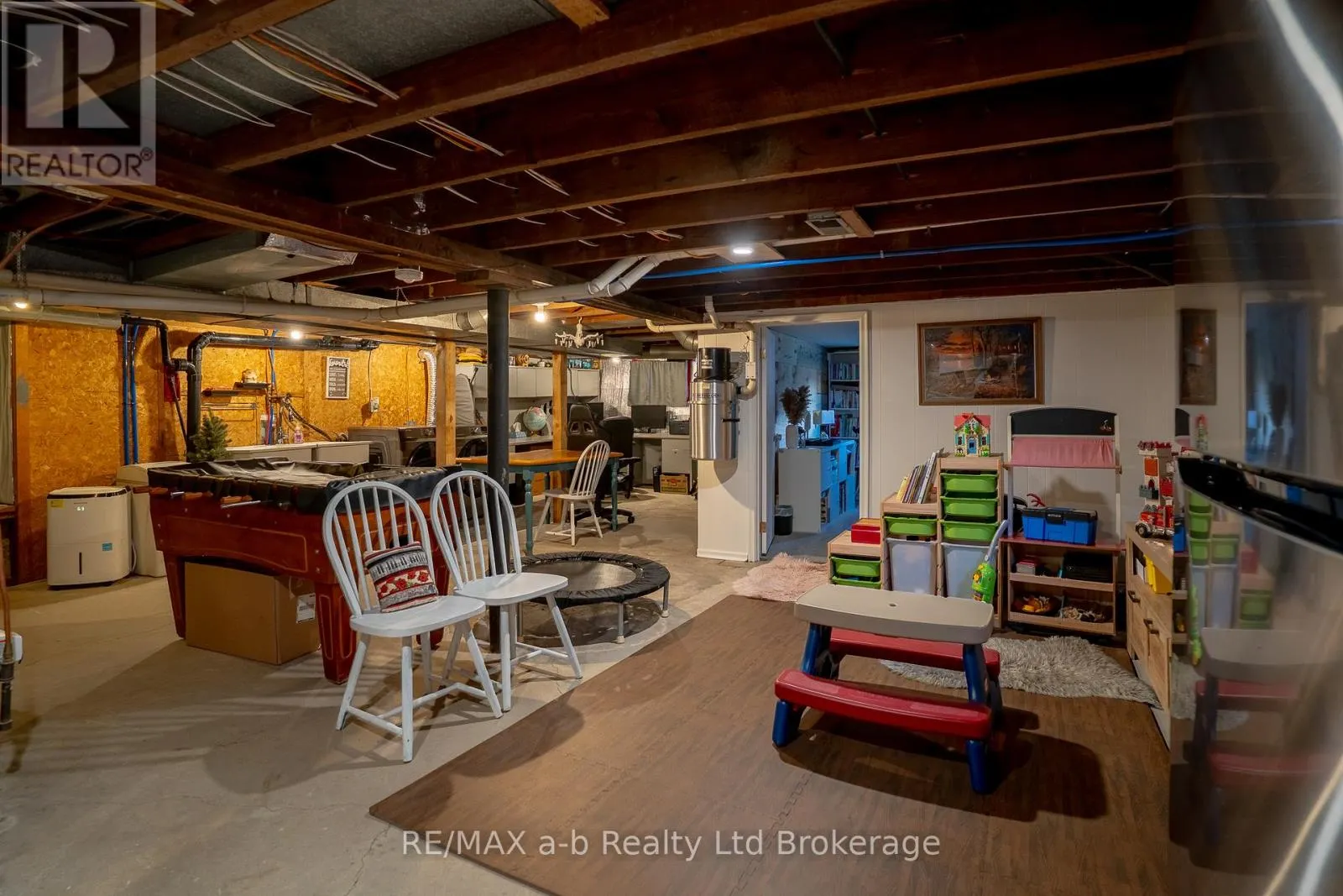258 GRAHAM STREET E