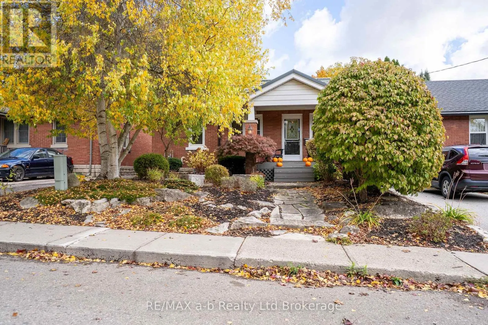 258 GRAHAM STREET E